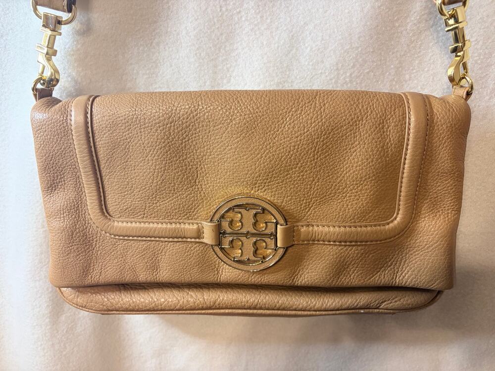 Tory Burch Amanda Fold-Over Crossbody Bag Tan Pebbled Leather Reva Medallion